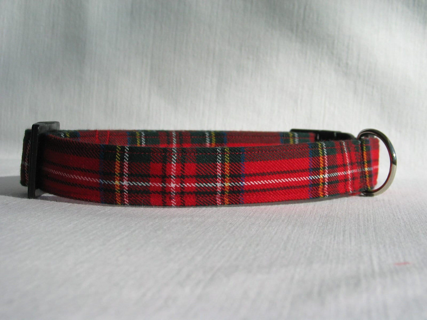 Collier pour animaux de compagnie Royal Stewart Tartan pour photos de Noël