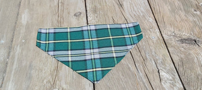 Foulard pour animaux de compagnie tartan du Cap-Breton