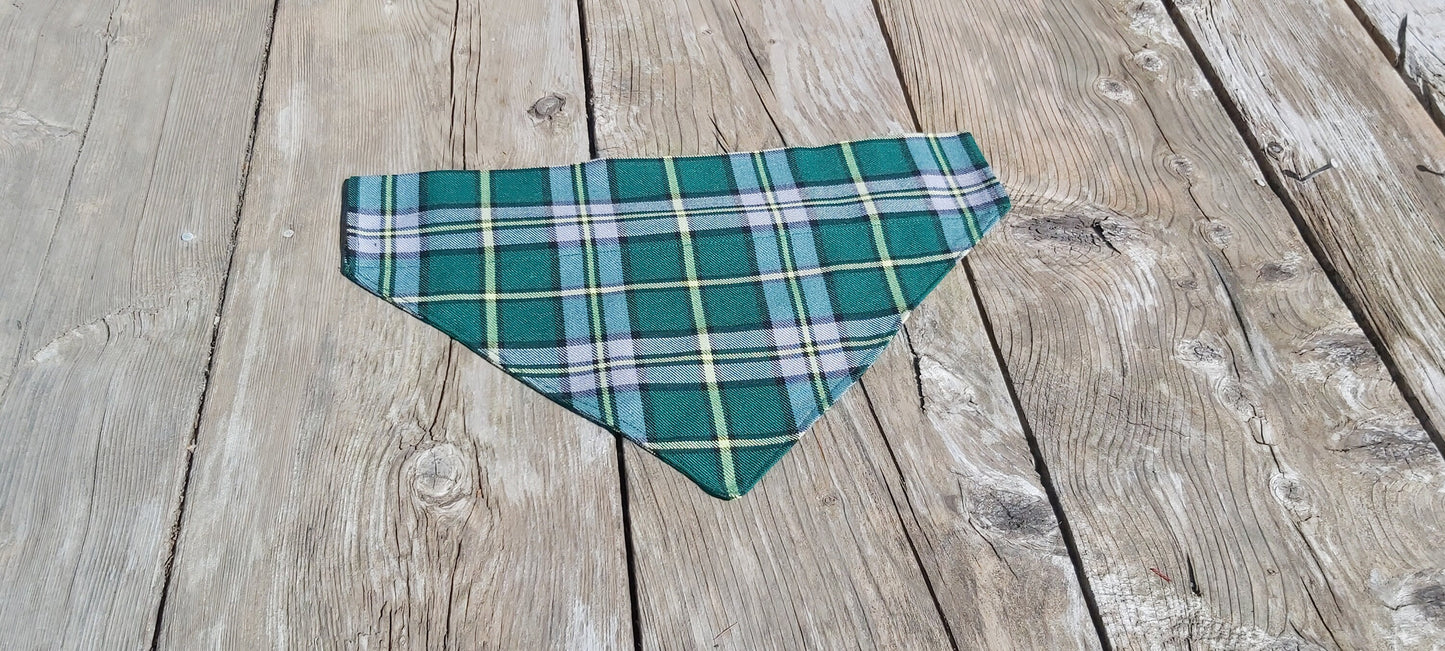 Foulard pour animaux de compagnie tartan du Cap-Breton