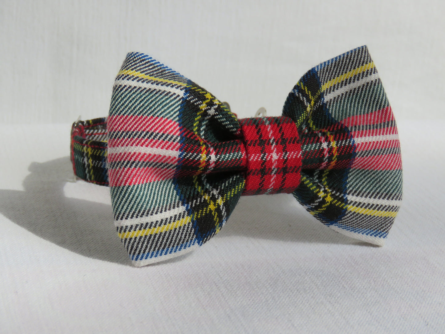 Robe Stewart Tartan Collier pour chien et nœud papillon