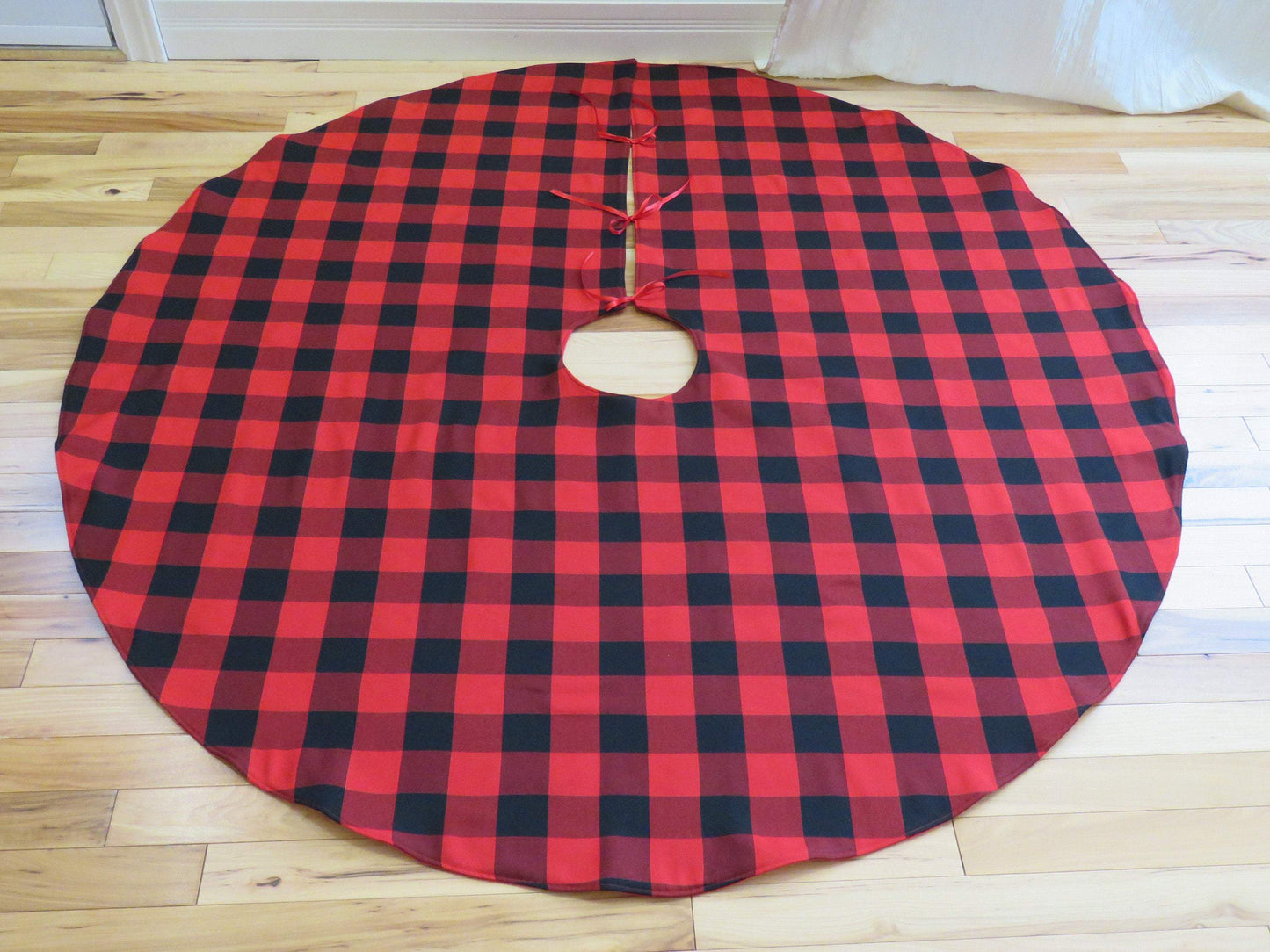 Buffalo Check Christmas Tree Skirt-Taylors Tartans