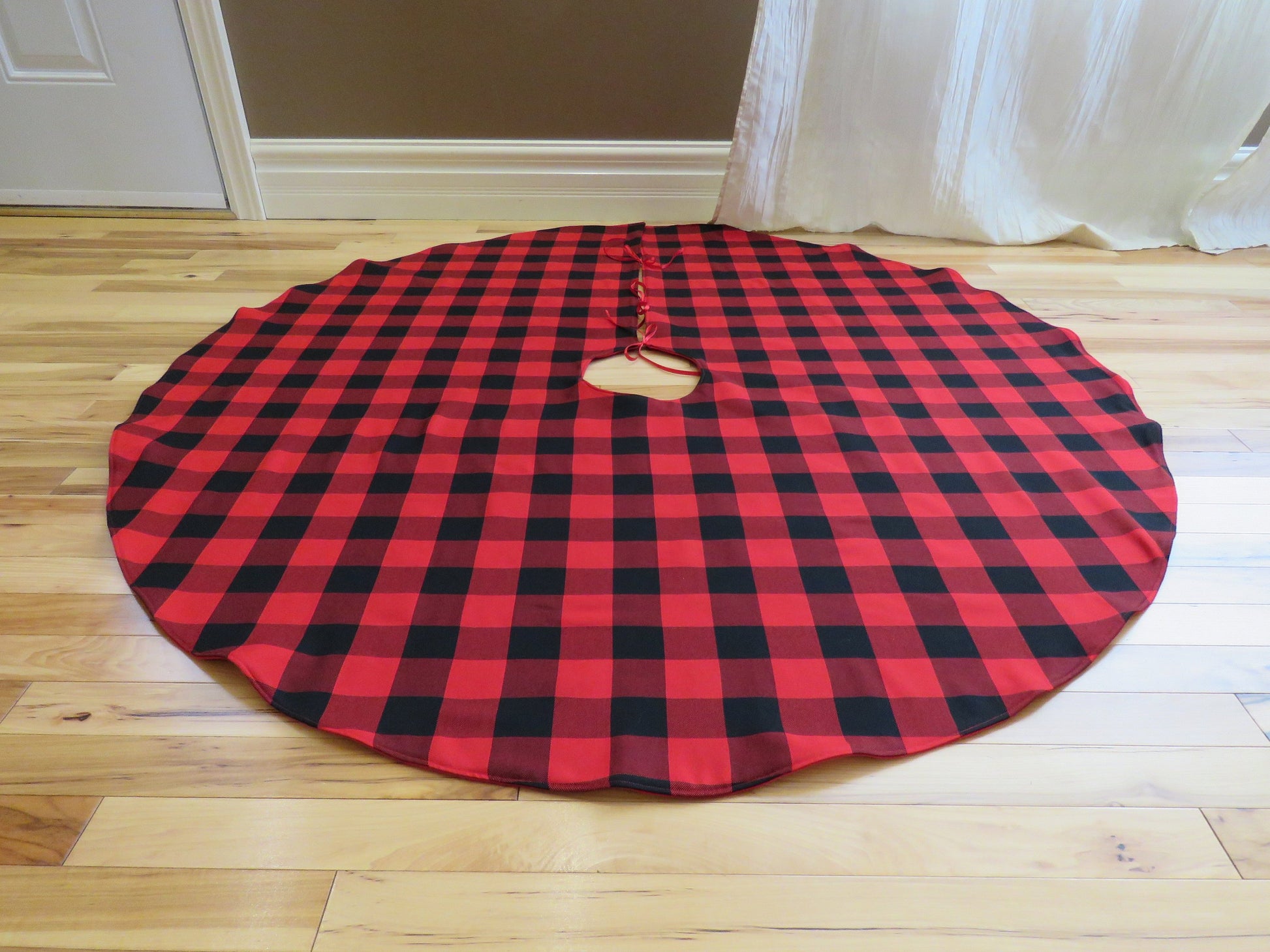 Rob Roy Tartan tree skirt - Taylors Tartans