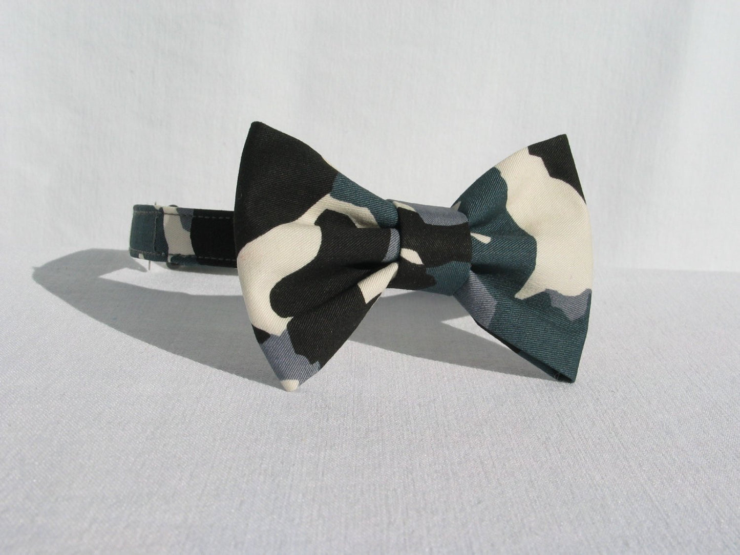 Camo Bow Tie in Gray and White-Taylors Tartans