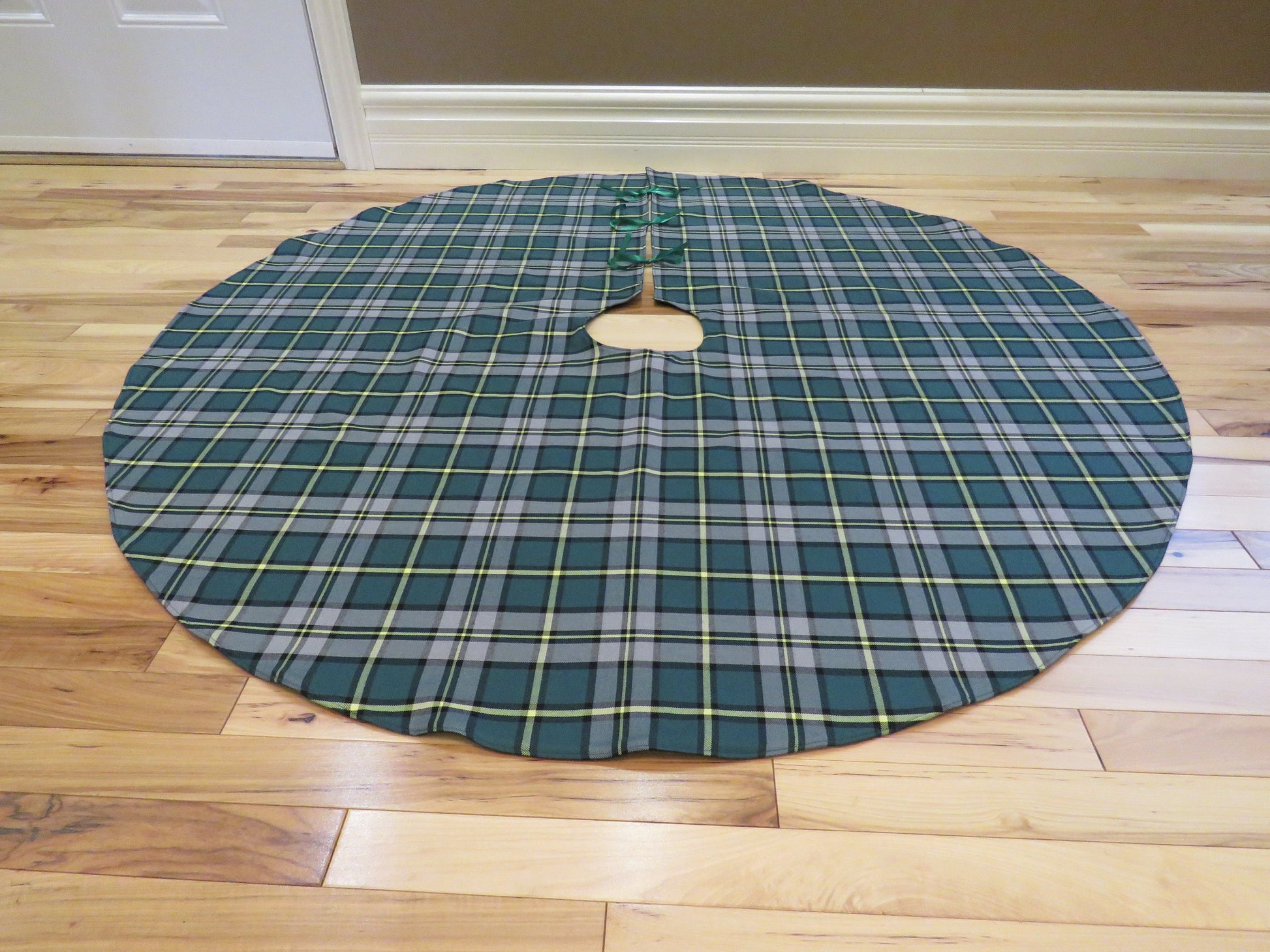 Cape Breton Tartan Christmas Tree Skirt-Taylors Tartans