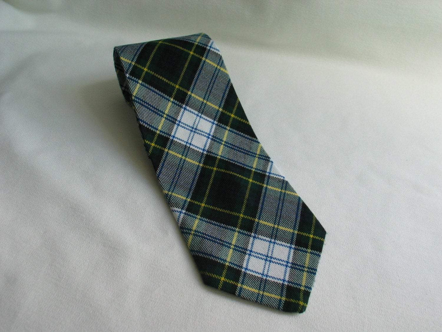 Robe Gordon Tartan Cravate