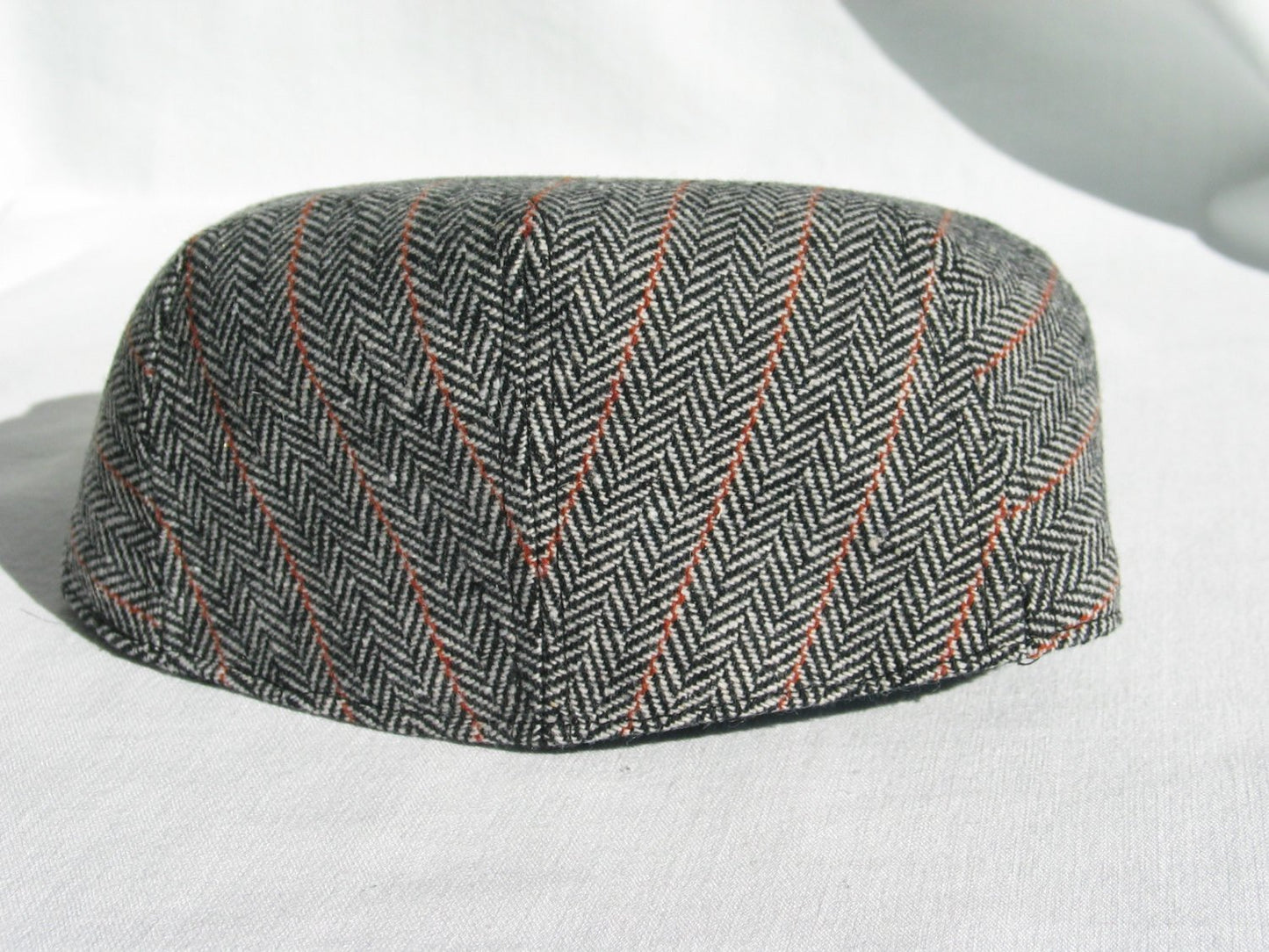 Casquette Plate en Laine à Chevrons