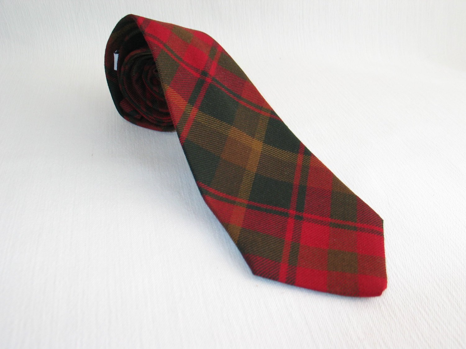 Maple Leaf Tartan Necktie-Taylors Tartans